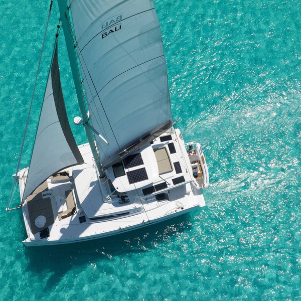 All Inclusive Luxury Sailing Catamaran W/Captain & Chef 4 Bedrooms 8 Guests