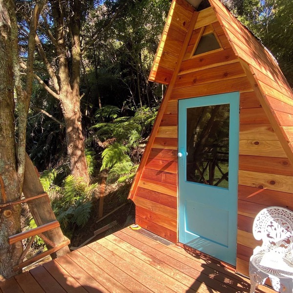 Alpacas Off Grid - Treehouse & Hut