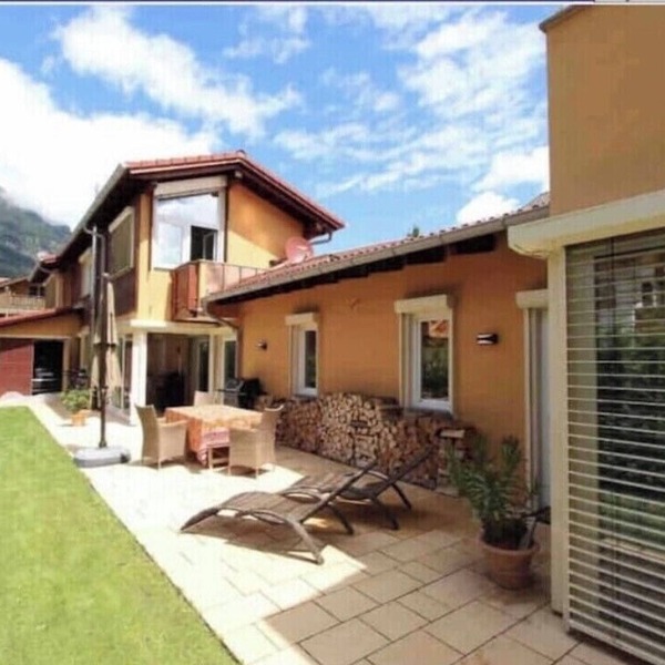 Alpine Escape Ferienhaus mit Bergblick