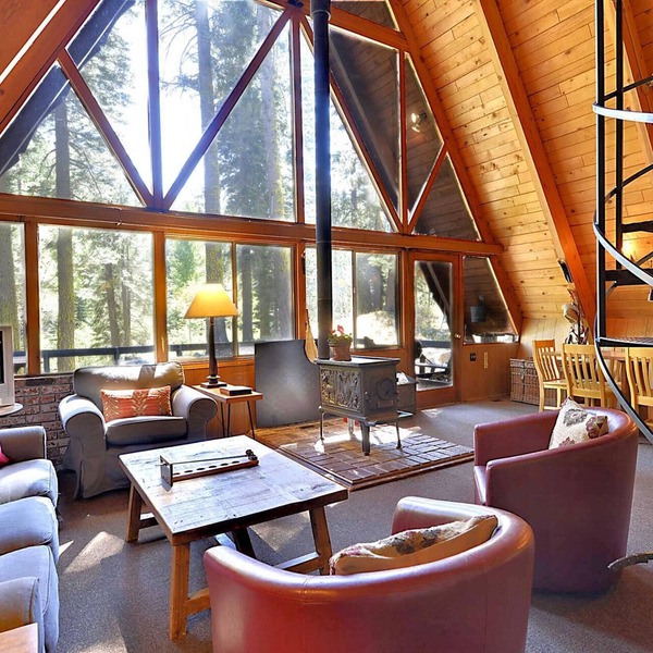 Alpine Meadows Cabin in the Woods