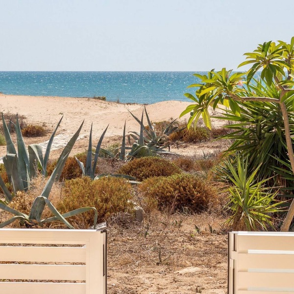 Amarillis, Wohnung am Strand by Interhome