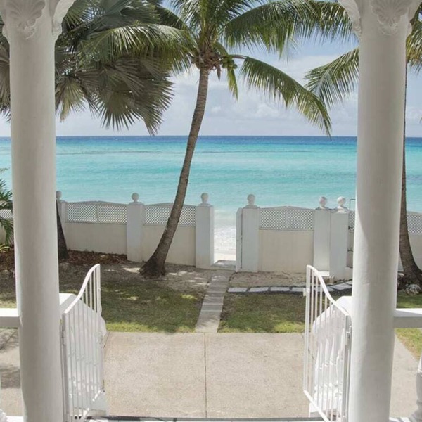 Amazing Beach Front Villa on the South Coast