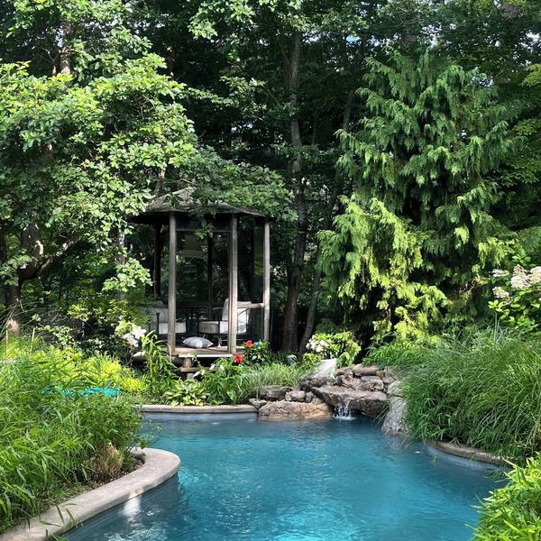 Amazing Getaway! Stunning East Hampton house. CAPTIVATING!