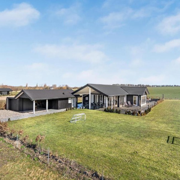 Amazing Home In Slagelse With Kitchen