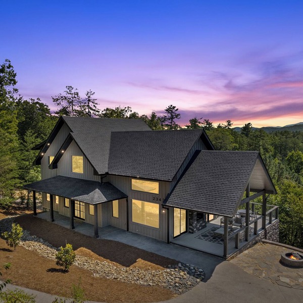 Amazing Views, Indoor Pool, Basketball Hoop, Hot Tub, Pool & Poker Table