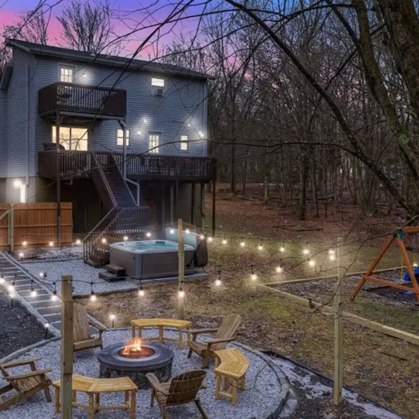 Amenities Galore: Pool, Public Lake, Sauna, Hot Tub, Game Room, Playground