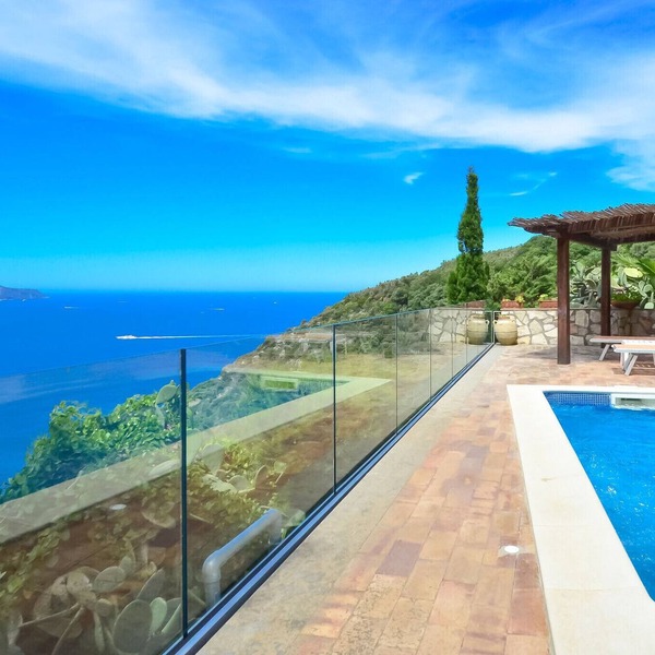 AMORE RENTALS - Villa Bacco with Private Swimming Pool, Sea View, Parking, Romantic