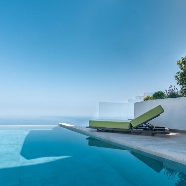 Anadeo Villas & Suites
