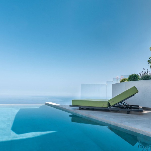 Anadeo Villas & Suites