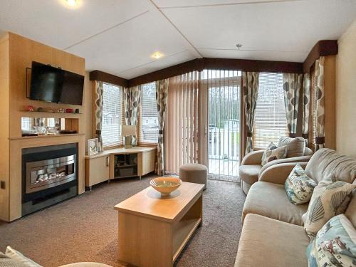 Angus Caravan
