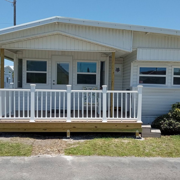 ANNA MARIA ISLAND live groundlevel just steps to the gulf! 6 month minimum