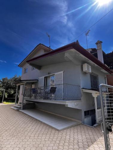 Anna's House