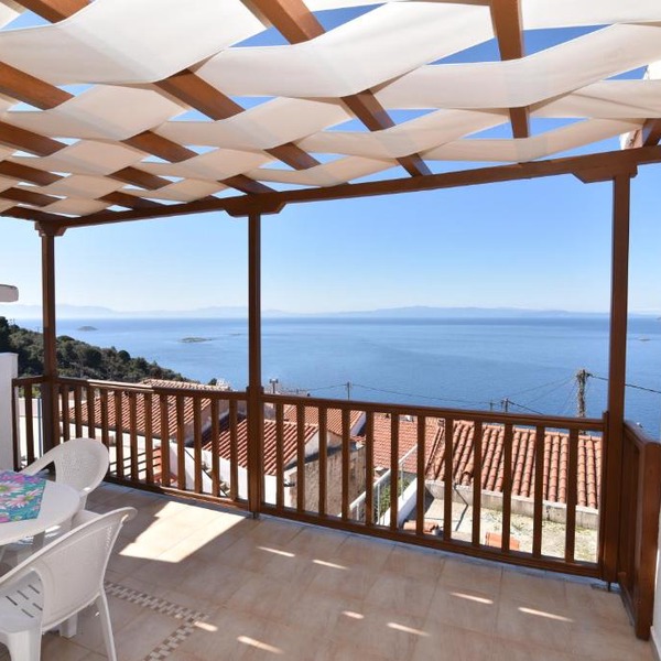 Anna's Summer House