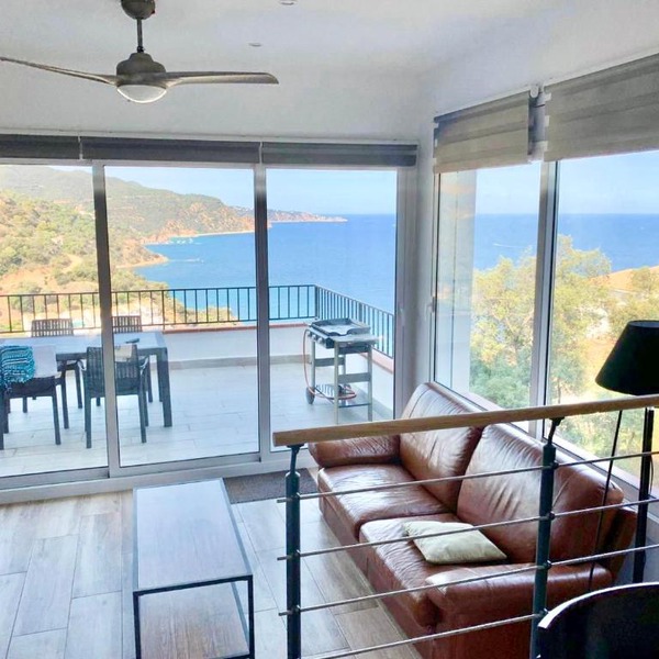 “Apartamento Cala Salions en Tossa de Mar.... con vistas y cerca a la playa”