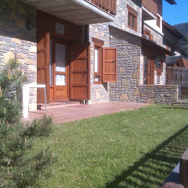 APARTAMENTSUITESPAIN BAQUEIRA BAQUEIRA PRIVATE GARDEN