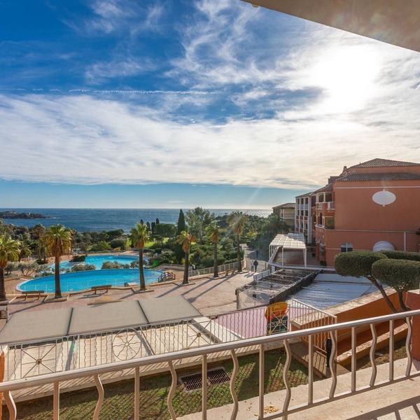 Apartment 'Cap Esterel St Raphaël' with Sea View, Shared Pool and Private Terrace