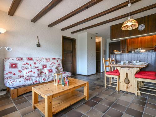 Apartment Centaure B 103 by Interhome