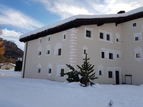 Apartment Chesa Chüderun 34 by Interhome