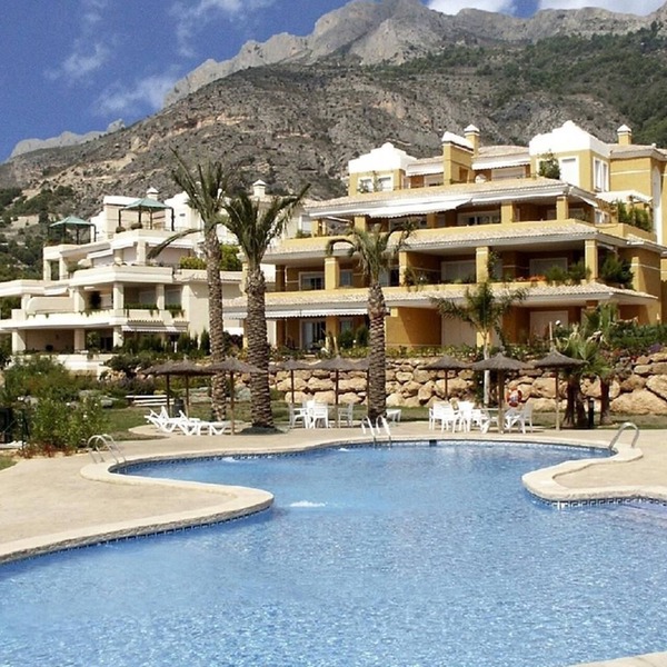 Apartment Ducado Real with Sea and Mountain View Pool and Wi-Fi