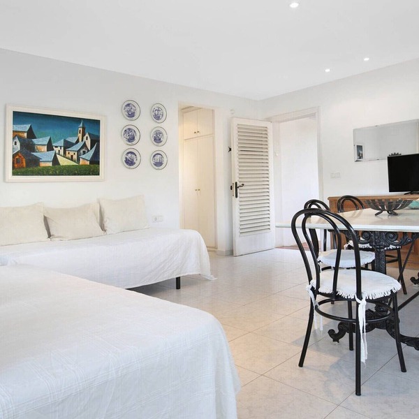 Apartment in Llafranc near Sandy Beach