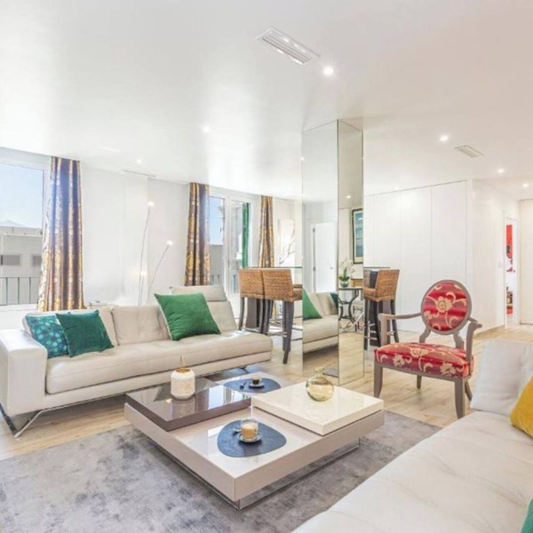 Apartment in the center of Alicante and 100 meters from the beach.