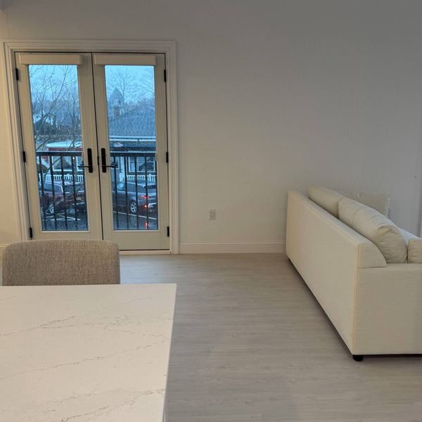 Apartment in Westhampton Beach with central AC and WiFi