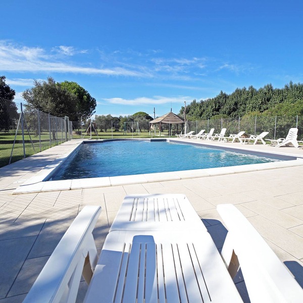 Apartment with pool in a family farmhouse on the Tuscan coast.