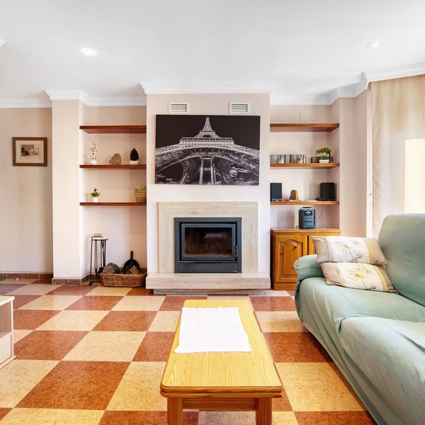 Apartment 'La Bodegueta' with Private Terrace, Wi-Fi and Air Conditioning