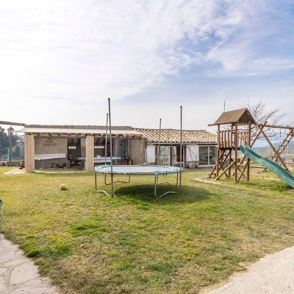 Apartment 'La Coma' with Mountain Views, Private Pool and Wi-Fi