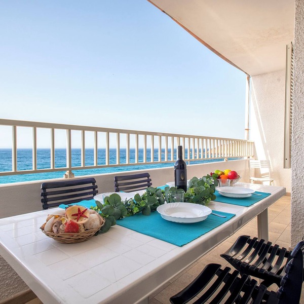 Apartment 'La Marina Beach House' with Sea View, Balcony and Air Conditioning
