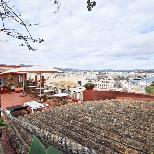 Apartment 'Navila' with Shared Pool, Wi-Fi and Air Conditioning