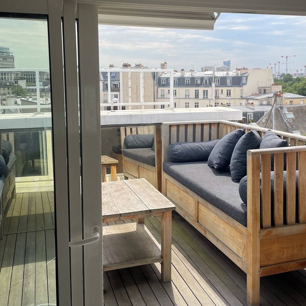 Apartment overlooking Paris