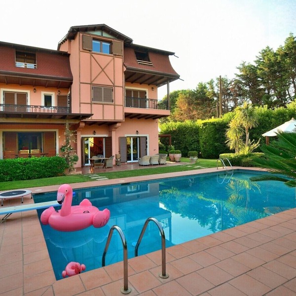 Apartment 'Pool Villa Desmira' with Sea View, Wi-Fi and Air Conditioning