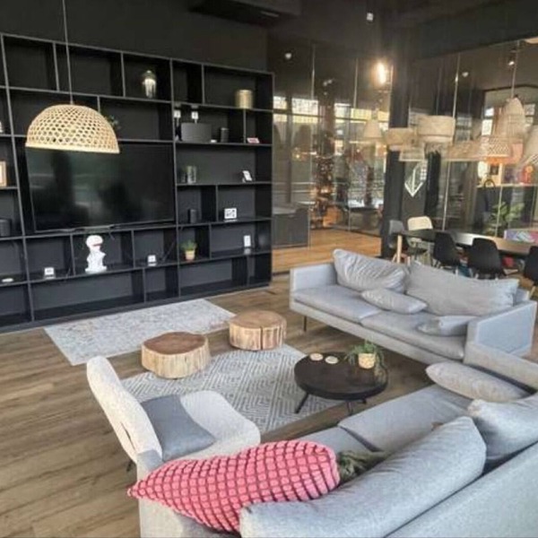 Apartment 'Suite In Tempelhof' with Shared Terrace, Wi-Fi and Air Conditioning