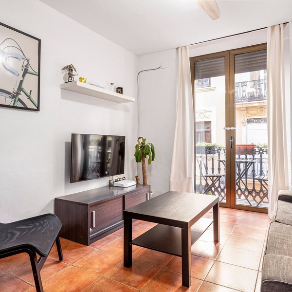 Apartment 'Torres De Quart Tu Casa' with Balcony, Wi-Fi and Air Conditioning