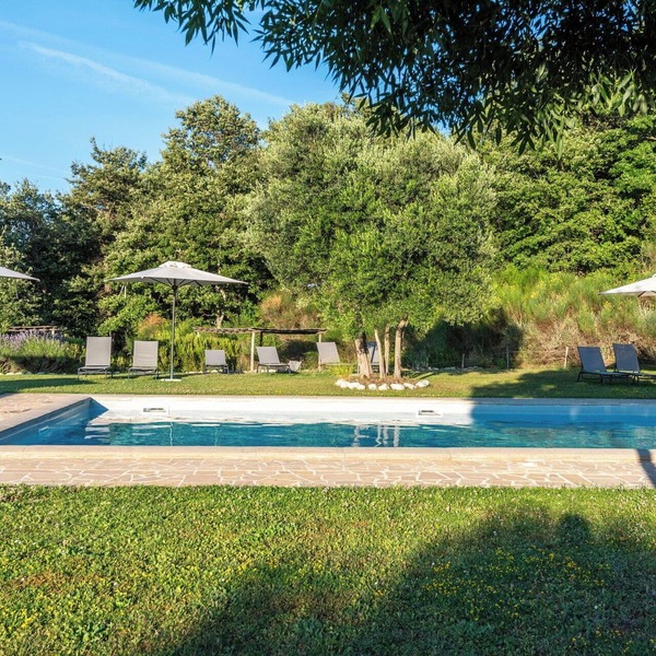 Apartment with A/C, WIFI, pool, TV, patio, pets allowed, panoramic view, close to Montepulciano