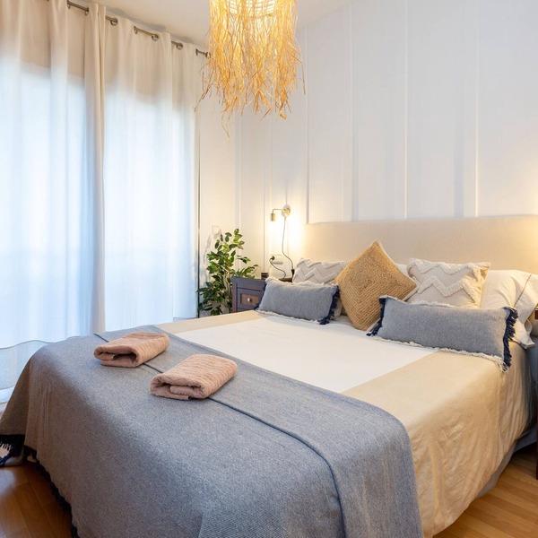 apartment with terrace, garage, wifi, pool, heating, central and quiet