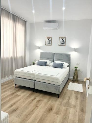 Apartments Golden Beach