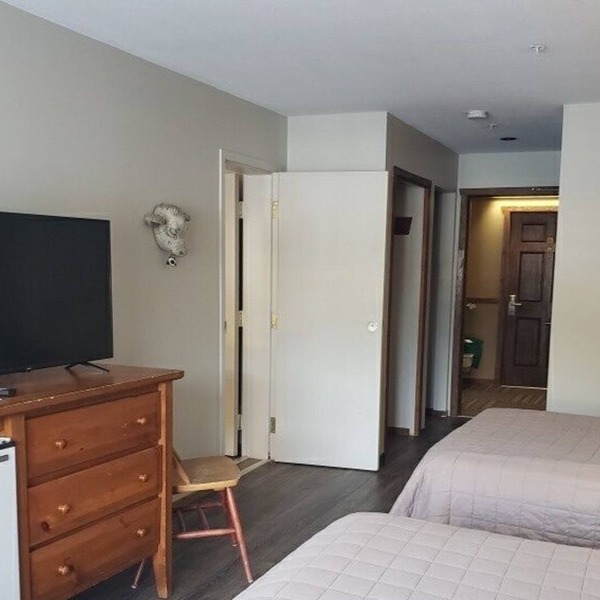 Apex Mountain Inn 1 Bdrm Suite 205-206 1 Bedroom Condo by Redawning