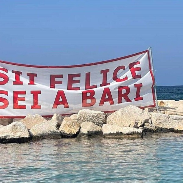 Appartamento in zona centrale adiacente al lungomare in posizione strategica.