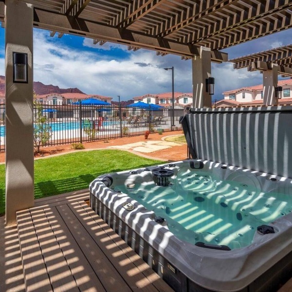 Arcadia 76 | Private Hot Tub * Dog Friendly * Pool Table * Arcade * Patio