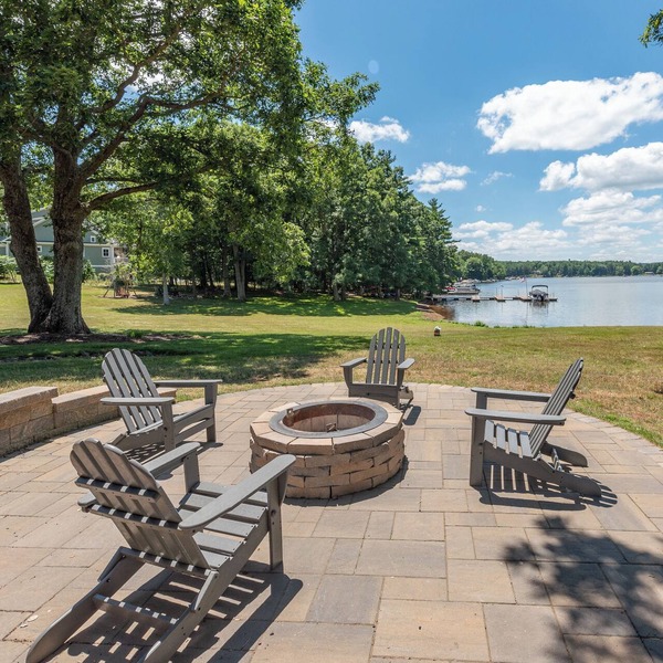 Architectural Gem w/Dock & Dock Slip