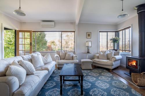 'Ardbrae' Countryside Tranquility with a Charming Cottage