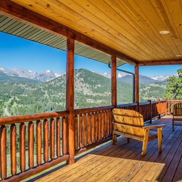 Armstrong Luxury Log Vacation At Windcliff 4 Bedroom Home by RedAwning