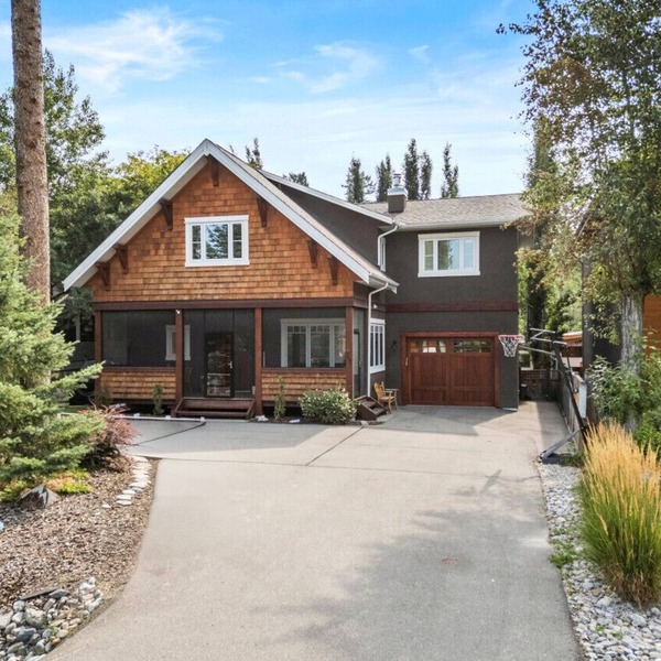 Ash & Iron | Lake | Hot Tub | Fire Pit | Gym | Yard