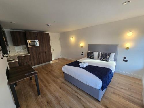 Ash Tree Hotel