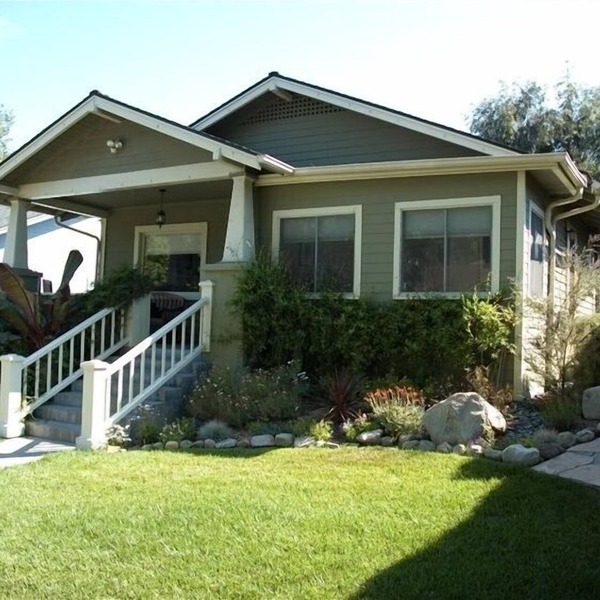 Attractive Craftsman Close to Downtown and Beaches