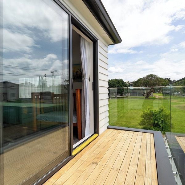 Auckland Golden Phoenix Holiday Homes