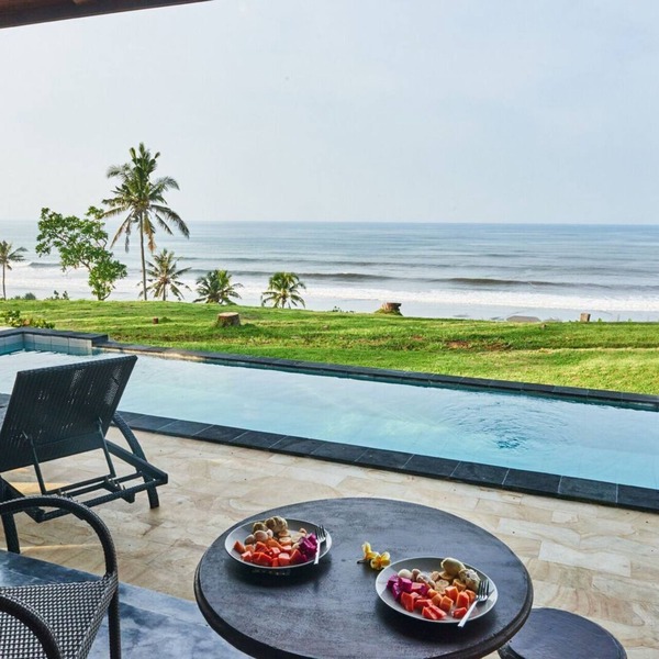 Authentic 2BR Oceanfront Pool Villa/Old Bali Vibe