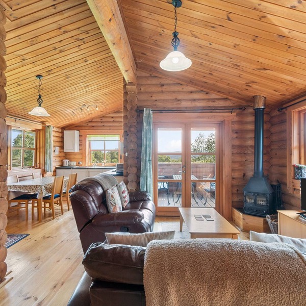 Authentic timber lodge located in Devon's heart at the edge of glorious Dartmoor